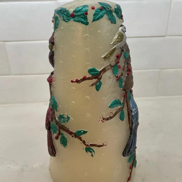 Vintage Christmas Pillar Candle with 3D Birds, Winter Tree & Berry Design - Picture 9 of 9
